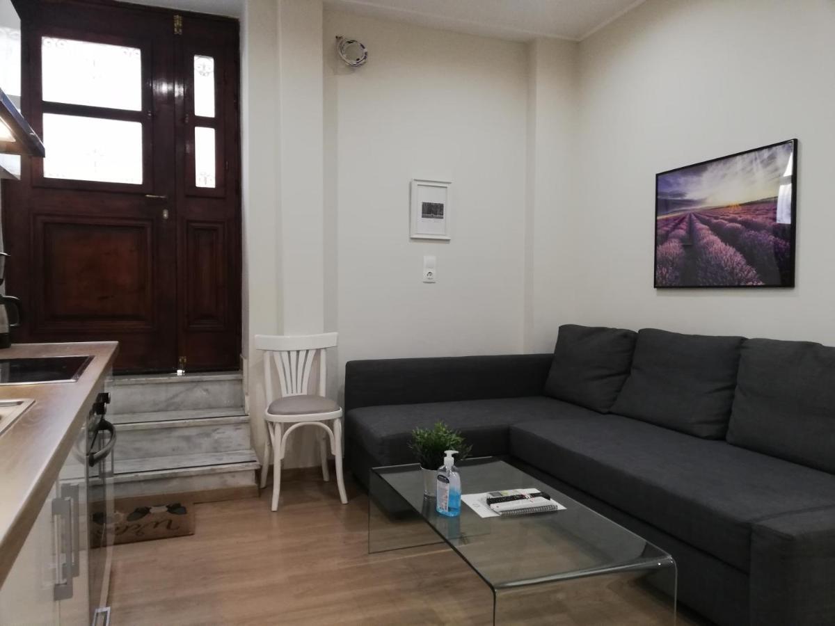 Central Apartments In Psiri - Athens Room photo